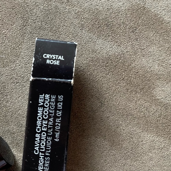 Laura Mercier Caviar Chrome Veil Liquid Eyeshadow Color Crystal Rose - Picture 10 of 13